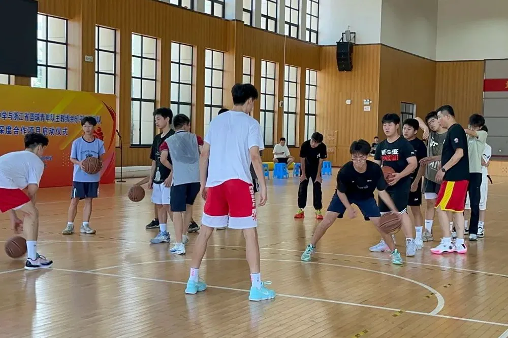 如何制定篮球训练计划以促进球员发展_2